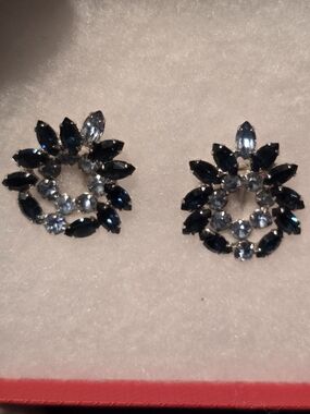 Kramer Vintage Elegant Navy and Light Blue Crystal Circle Clip On Earrings